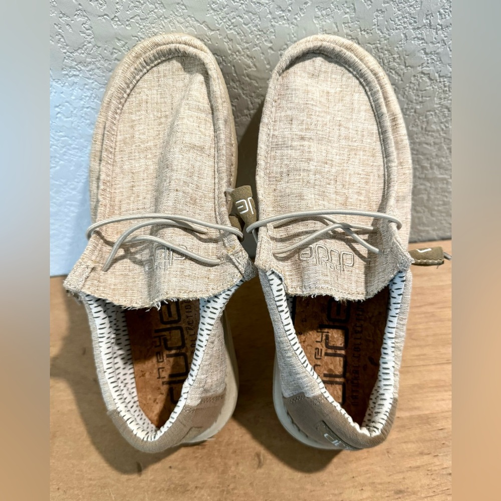 Hey Dude Mens US Size 8 Wally Chambray Nut Lightweight Slip On Shoes Tan